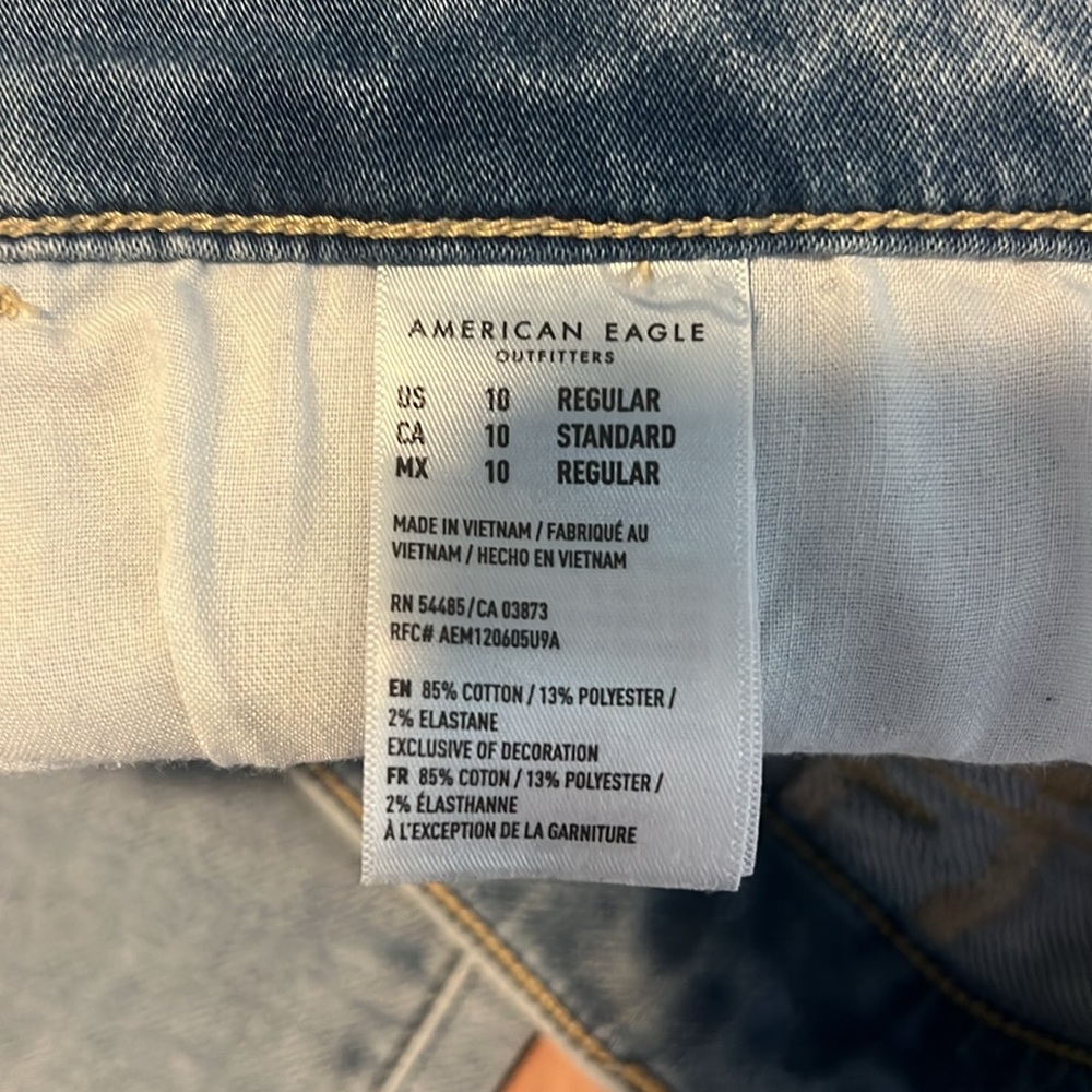 American Eagle Jean - image 4